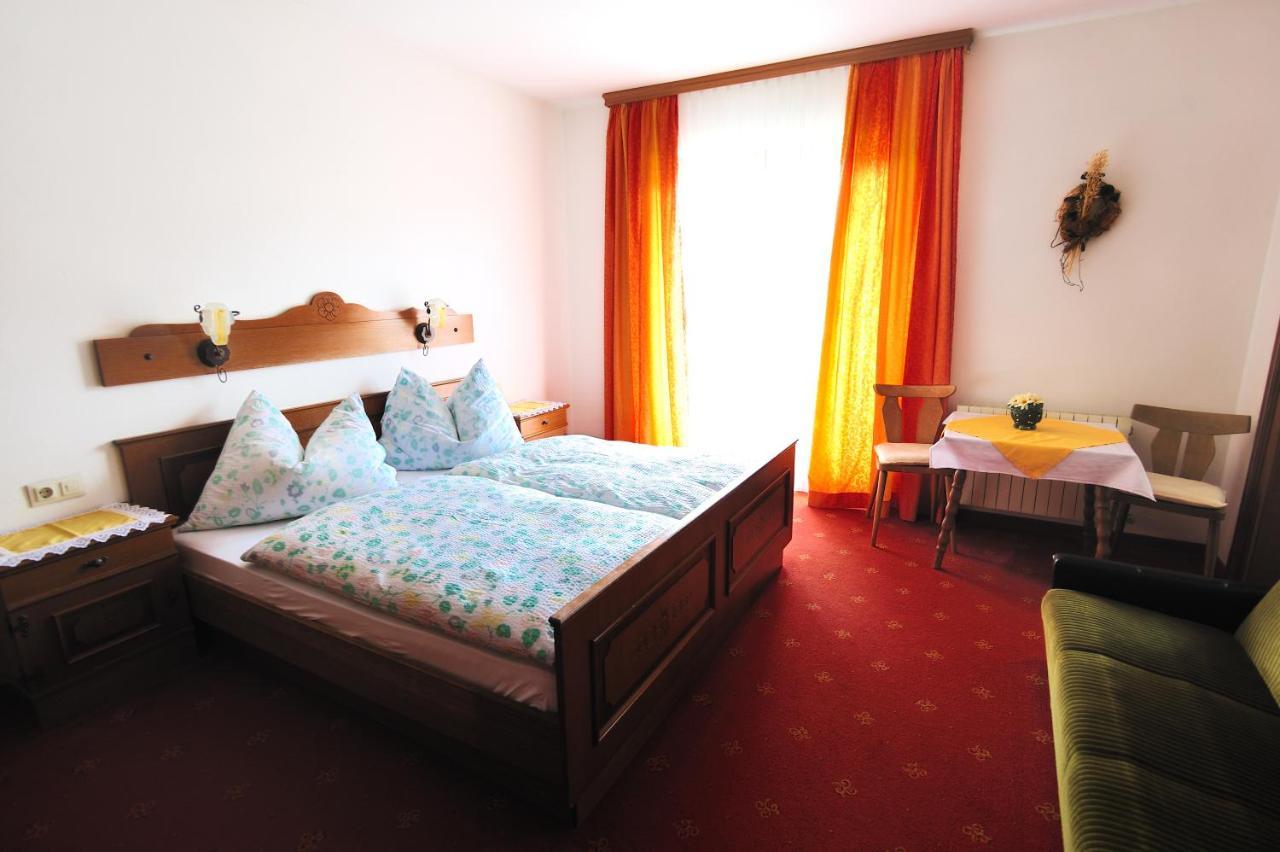 Buttermilchalm Bed & Breakfast Sankt Martin am Tennengebirge Eksteriør bilde